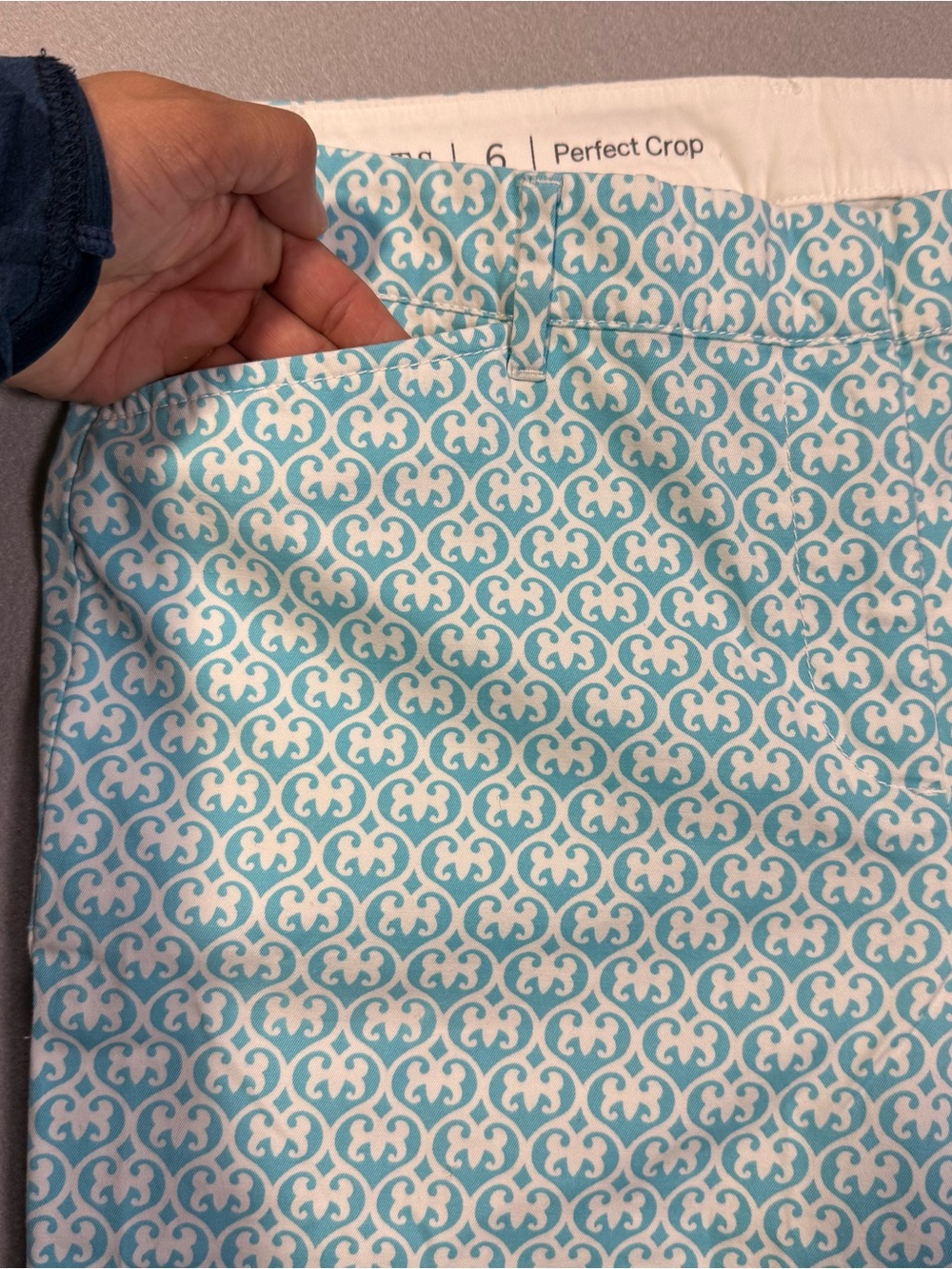 Talbots Perfect Crop Pants Women’s Size 6 Blue/Aqua White Print Stretch Cotton - Picture 4 of 16
